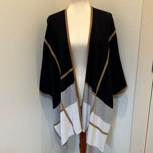 Elegant Chico’s Black and White Women's Sweater Kimono